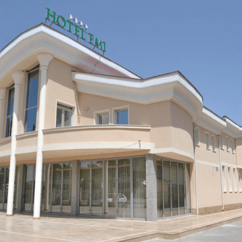 Луксузен и модерен хотел Еми со свечени сали за свадби и настани во Струмица