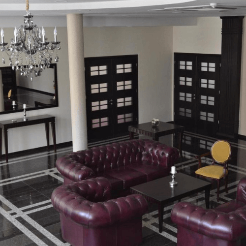 Луксузен и модерен хотел Еми со свечени сали за свадби и настани во Струмица